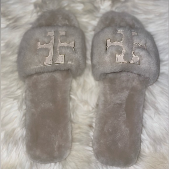 Brand new Tory Burch fury flip flops